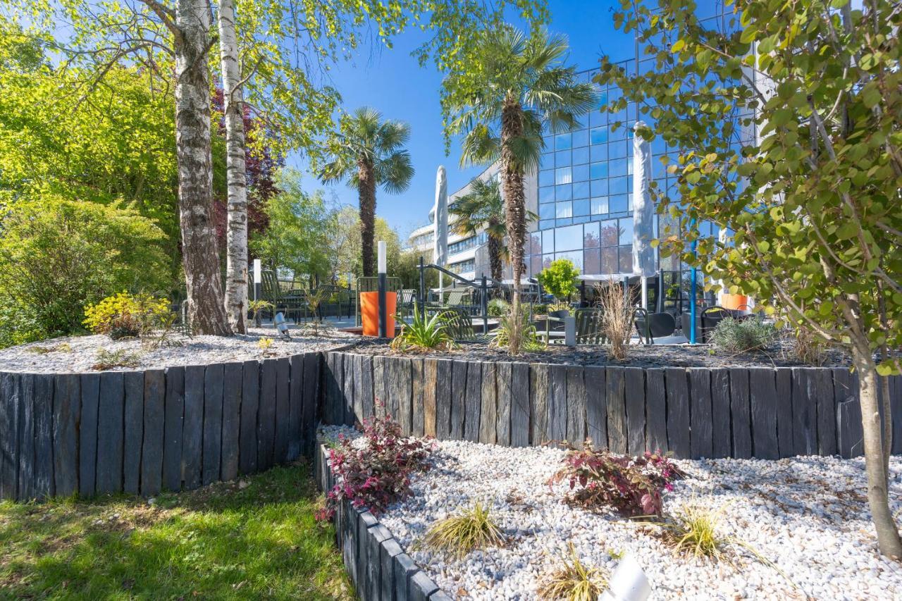 Novotel Poitiers Site Du Futuroscope Шасней дю Пуату Екстериор снимка