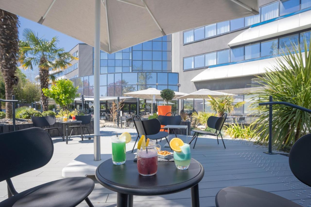 Novotel Poitiers Site Du Futuroscope Шасней дю Пуату Екстериор снимка