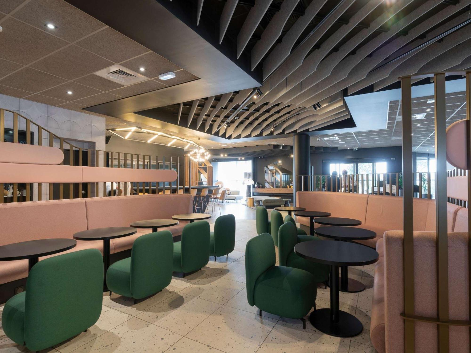 Novotel Poitiers Site Du Futuroscope Шасней дю Пуату Екстериор снимка
